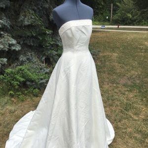 Eden Bridals  Ivory Wedding Dress sz 10
